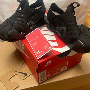 Nike black sunray protect sandals toddler 8C *new*